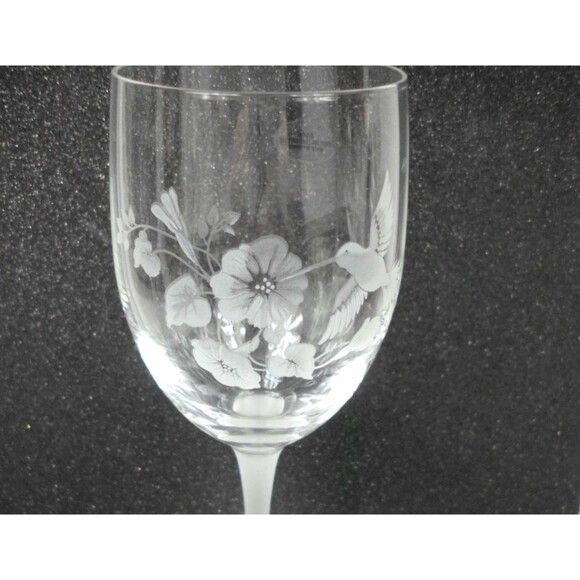 Vintage Avon Hummingbird Etched Crystal Wine Glasses Set of 2 Small 7.5 Inch - Picture 3 of 3